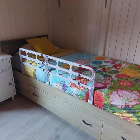 Petite Maison Sur La Colline Du Gibloux: 1Chambre,1 Salon Et Salle De Bain Prives Au Rez De Chausse, Piscine Exterieur Et Bbq , Le Chatelard  ภายนอก รูปภาพ