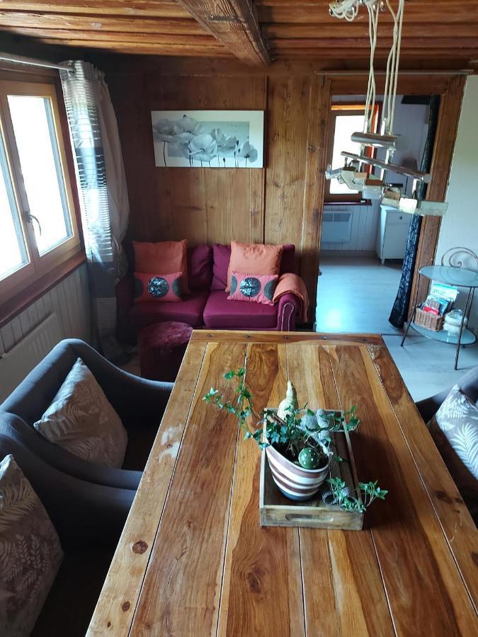 Petite Maison Sur La Colline Du Gibloux: 1Chambre,1 Salon Et Salle De Bain Prives Au Rez De Chausse, Piscine Exterieur Et Bbq , Le Chatelard  ภายนอก รูปภาพ