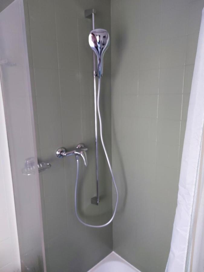 Petite Maison Sur La Colline Du Gibloux: 1Chambre,1 Salon Et Salle De Bain Prives Au Rez De Chausse, Piscine Exterieur Et Bbq , Le Chatelard  ภายนอก รูปภาพ